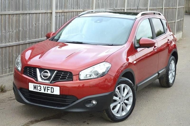 Red Used 2013 Nissan Qashqai Tekna SUV | £9,449 - Image 1/1
