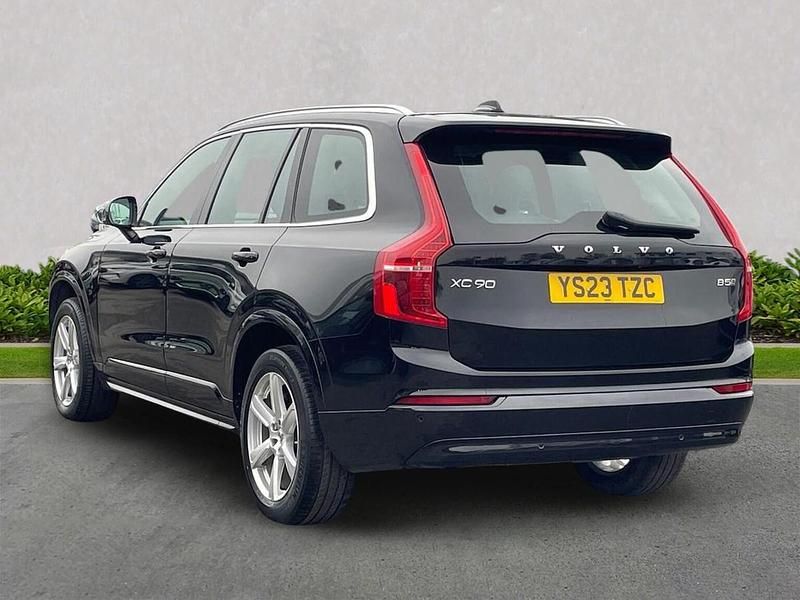 Used Volvo XC90 Core 250 HP (183 kW) 2023 Black SUV