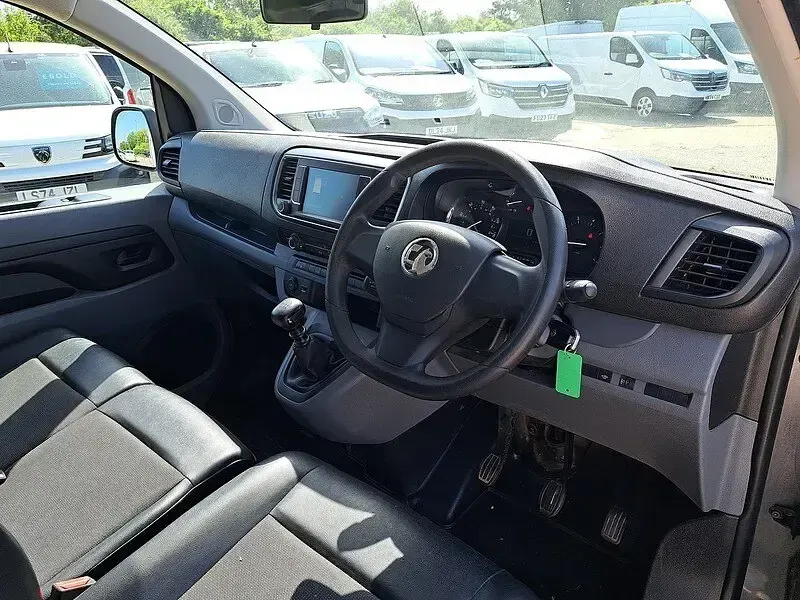 Used Vauxhall Vivaro Sportive 120 HP (88 kW) 2021 Grey MPV