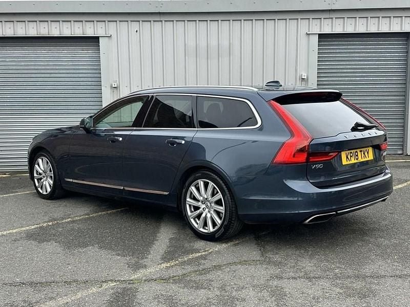 Used Volvo V90 Inscription 235 HP (172 kW) 2018 Blue Estate