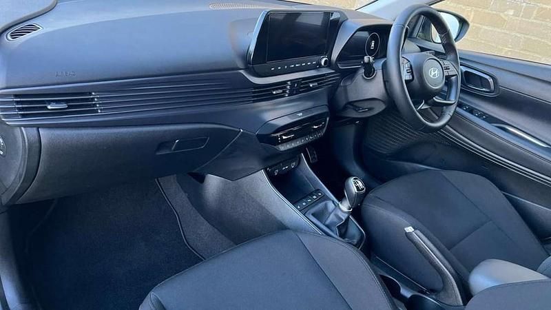 Used Hyundai Bayon Premium 101 HP (74 kW) 2025 Green SUV