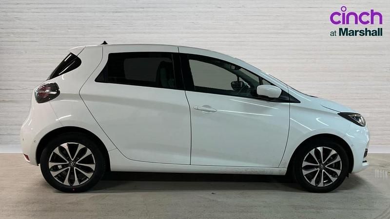 Used Renault Zoe GT-Line 100 kW (136 HP) 2022 White Hatchback