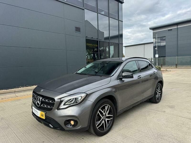 Used Mercedes GLA180 Urban 125 HP (91 kW) 2019 Grey SUV