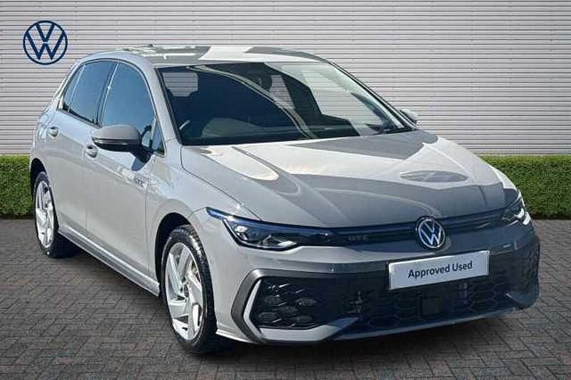 New VW Golf VIII 272 HP (200 kW) 2025