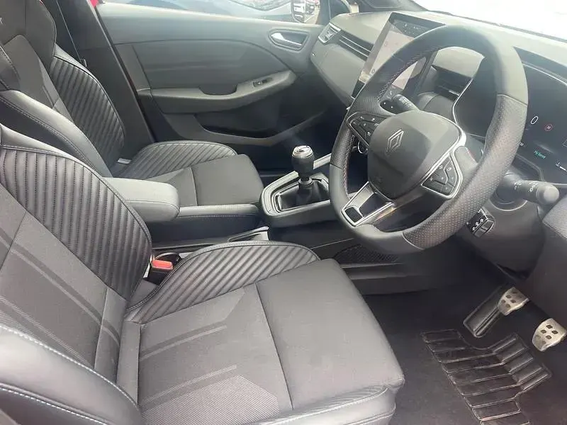 Used Renault Clio Esprit Alpine 90 HP (66 kW) 2025 Red Hatchback