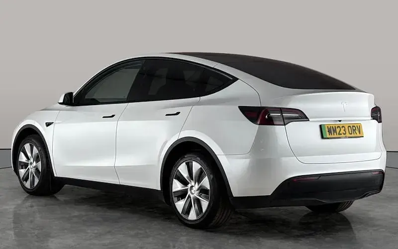 Used Tesla Model Y Standard Range 254 kW (346 HP) 2023 White SUV