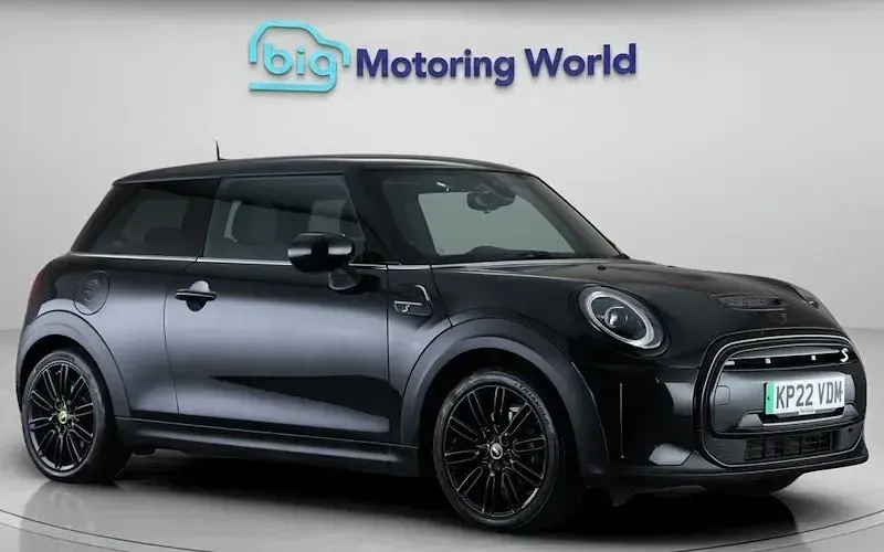 Used Mini Cooper Level 2 135 kW (184 HP) 2022 Hatchback