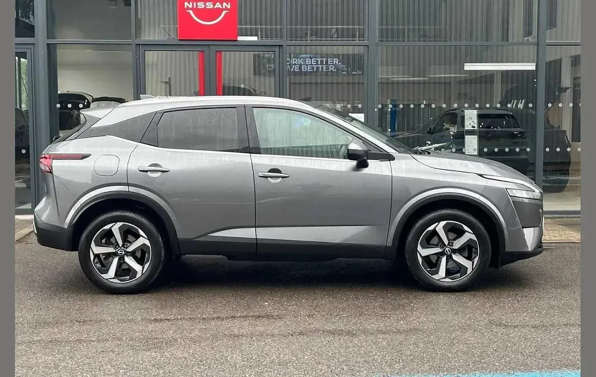 Used Nissan Qashqai N-Connecta 138 HP (101 kW) 2023 Grey SUV