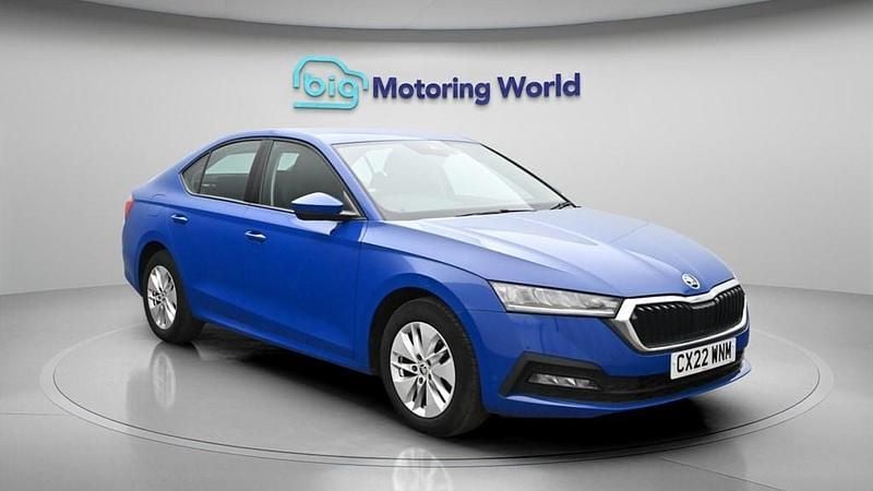 Used Skoda Octavia SE Technology 110 HP (80 kW) 2022 Blue Hatchback