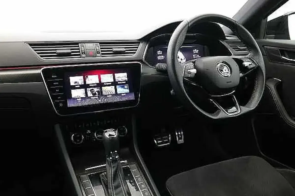 Used Skoda Superb SportlinePlus 190 HP (139 kW) 2021 Meteor grey Estate