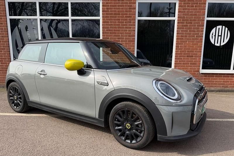 Begagnad Mini Cooper S Hatch 135 kW (184 HK) 2022 Halvkombi