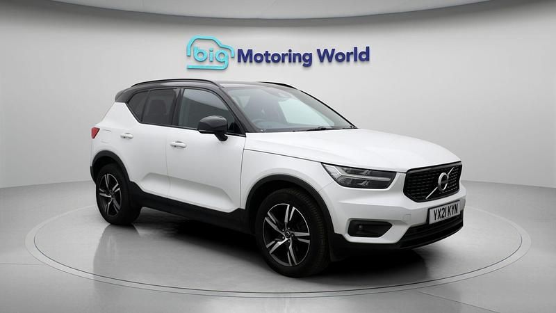 White Used 2021 Volvo XC40 R-Design SUV | £22,500 (Good price) - Image 1/4