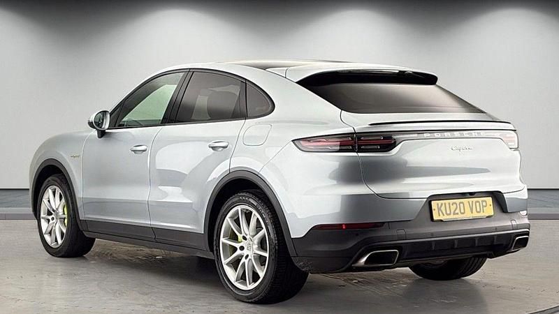 Usado Porsche Cayenne 462 HP (339 kW) 2020 Prateado SUV