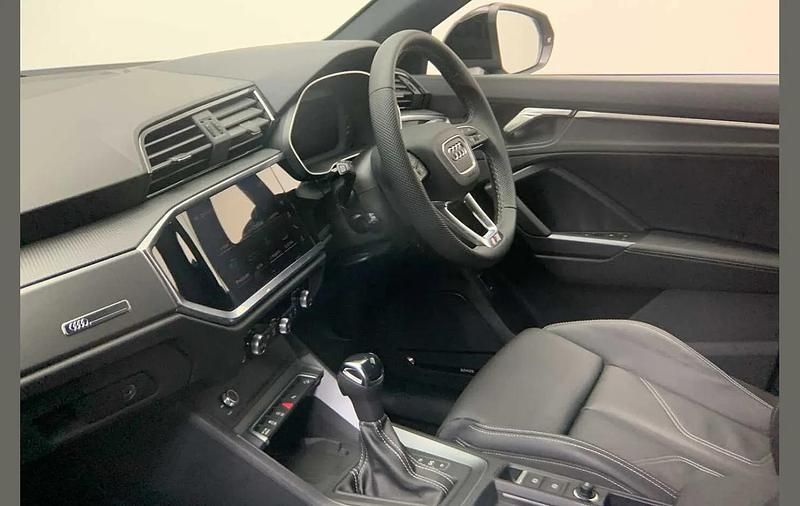 Used Audi Q3 S-Line 150 HP (110 kW) 2025 Black SUV