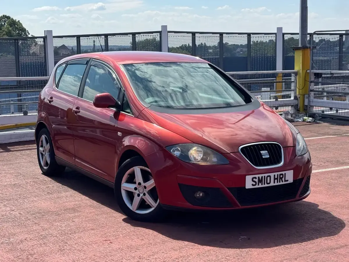 Used Seat Altea 90 HP (66 kW) 2010 Red MPV