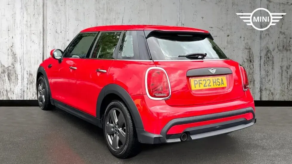 Used Mini ONE Classic 101 HP (74 kW) 2022 Red Hatchback