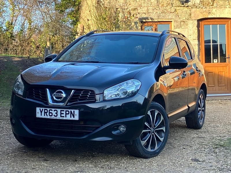 Black Used 2013 Nissan Qashqai 360º SUV | £3,990 (Fair price) - Image 1/4