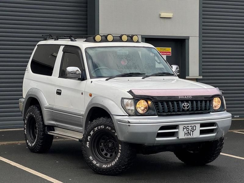 White Used 2004 Toyota Land Cruiser Hatchback | £9,995 - Image 1/4