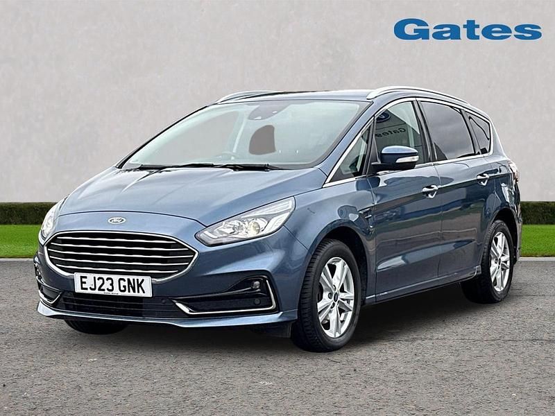 Used Ford S-MAX Titanium 190 HP (139 kW) 2023 Blue MPV