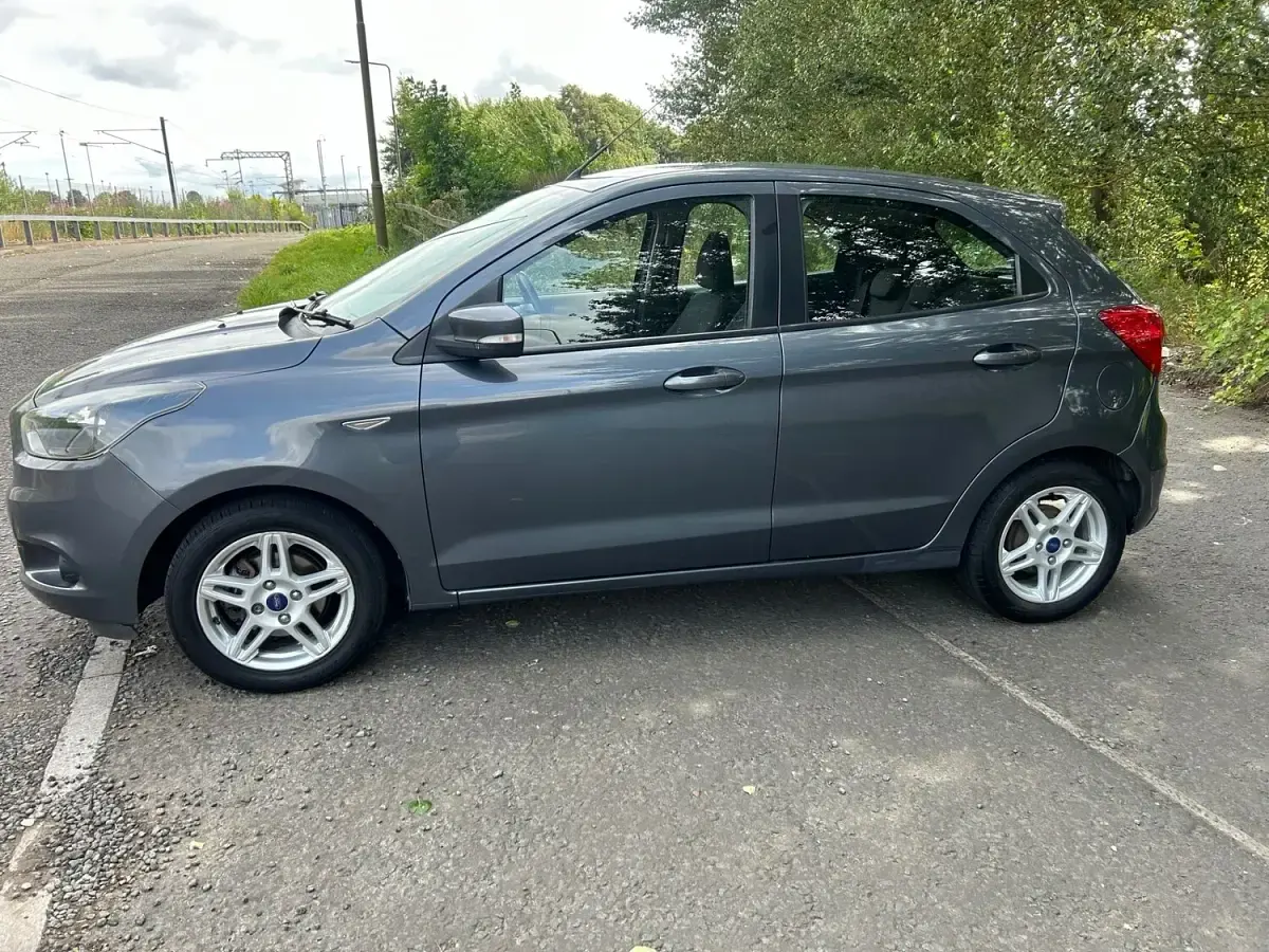 Used Ford Ka Plus Zetec 85 HP (62 kW) 2017 Grey Hatchback
