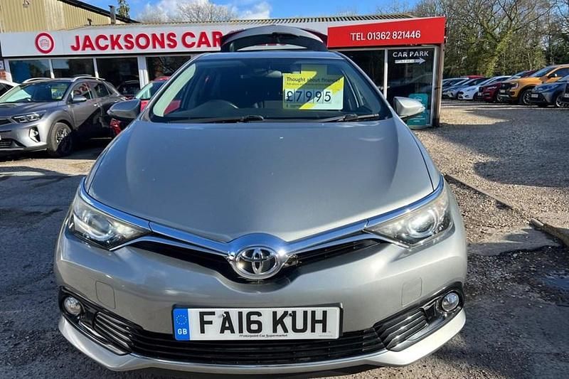 Used Toyota Auris 2016
