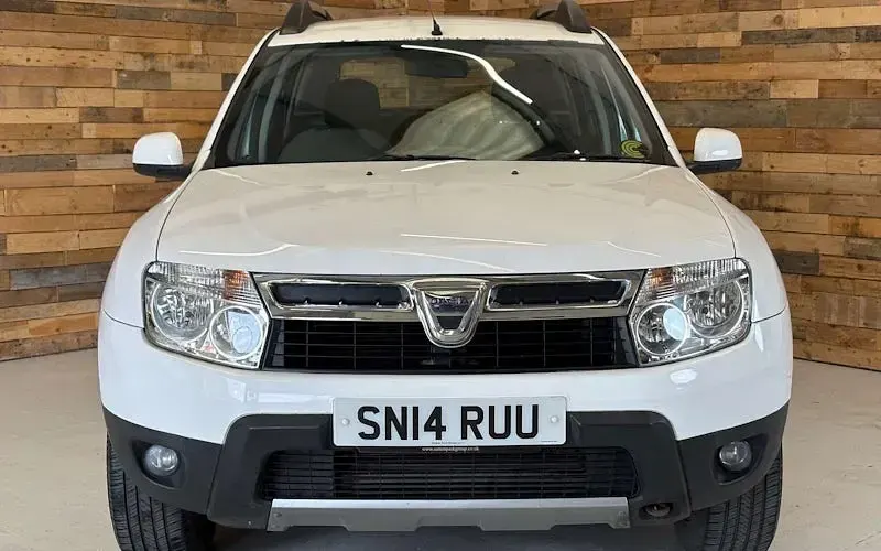 Usado Dacia Duster Lauréate 110 HP (80 kW) 2014 Branco SUV
