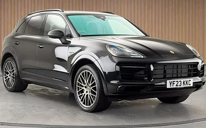 Used Porsche Cayenne Platinum Edition 462 HP (339 kW) 2022 SUV