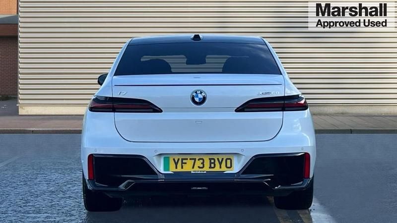 Used BMW i7 M Sport 400 kW (544 HP) 2023 Mineral white metallic  Sedan