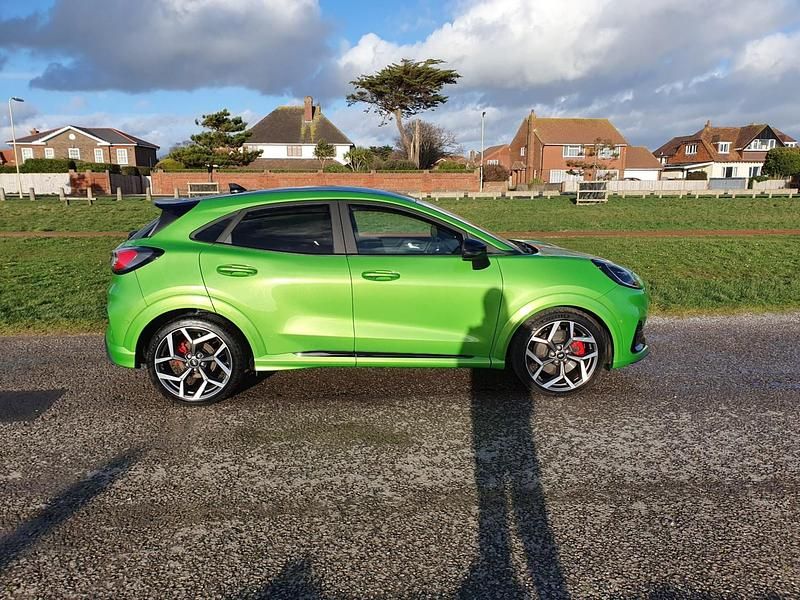 Used Ford Puma ST 200 HP (147 kW) 2021 Mean green Hatchback
