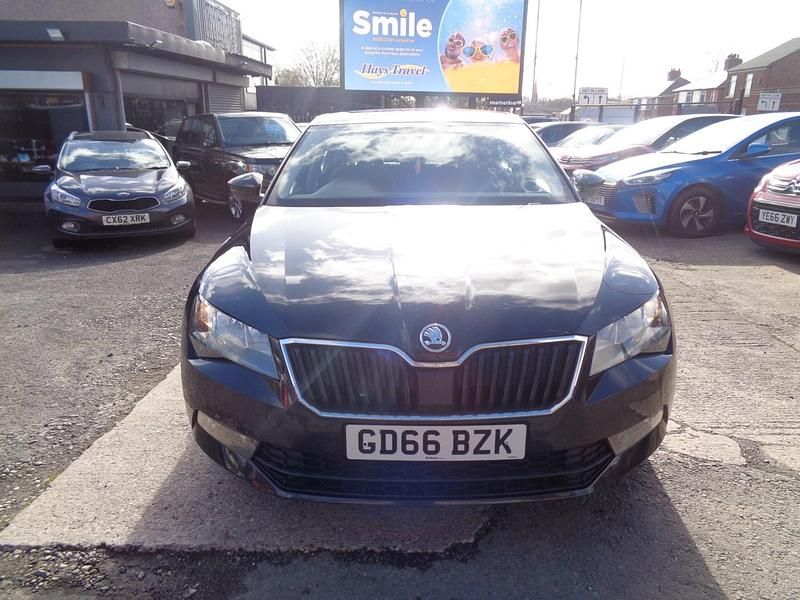 Used Skoda Superb 120 HP (88 kW) 2016 Black Hatchback