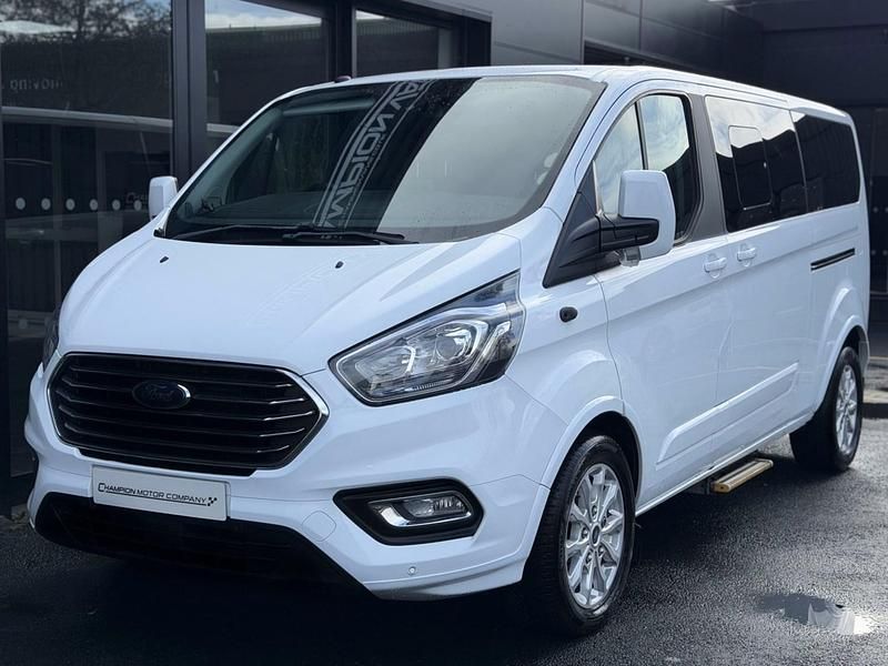 Used Ford Tourneo Custom Titanium 2019 White Van