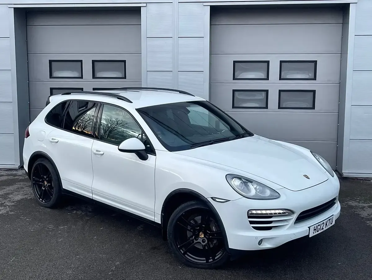 Usado Porsche Cayenne 245 HP (180 kW) 2012 Branco SUV