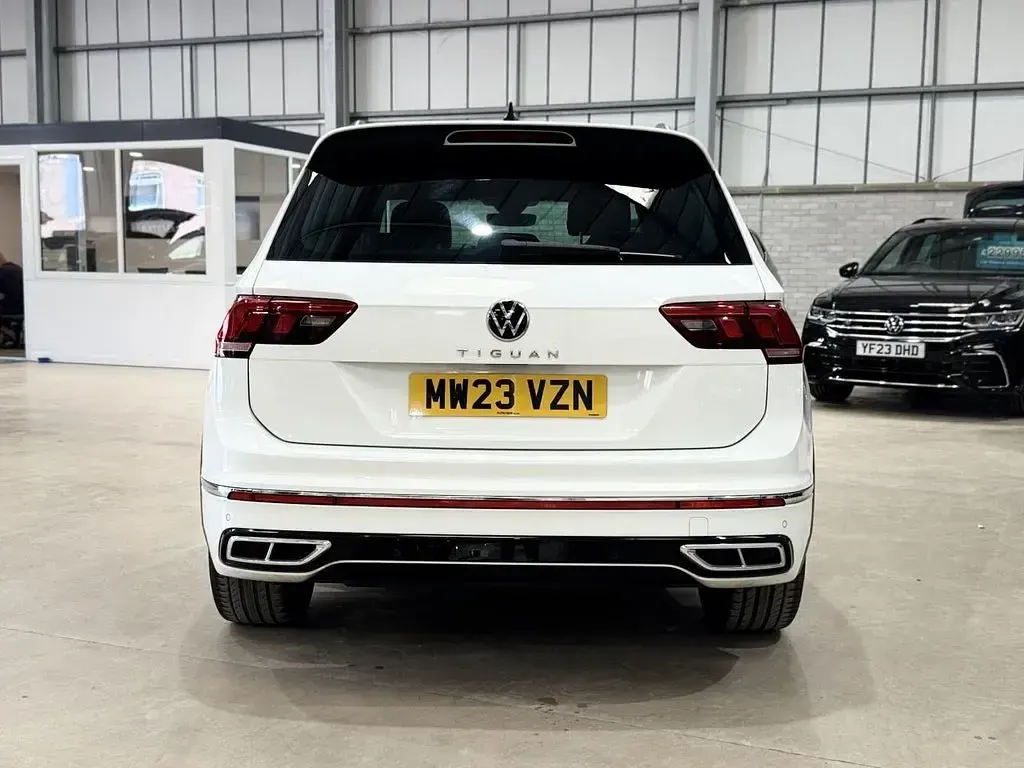 Used VW Tiguan R-line 150 HP (110 kW) 2023 White SUV