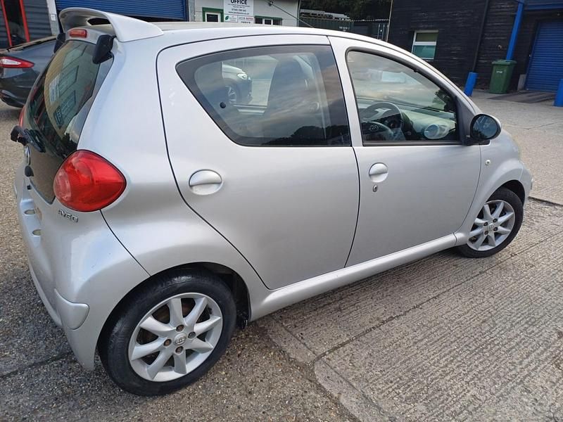 Silver Used 2008 Toyota Aygo Platinum Hatchback | £1,595 (Fair price) - Image 1/4