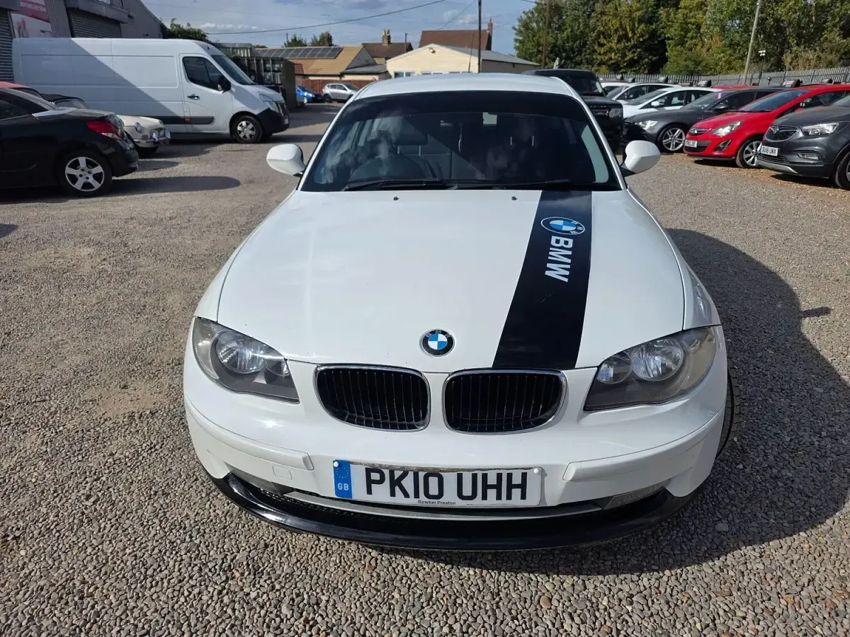 Used BMW 116 Sport Line 2010 White Hatchback