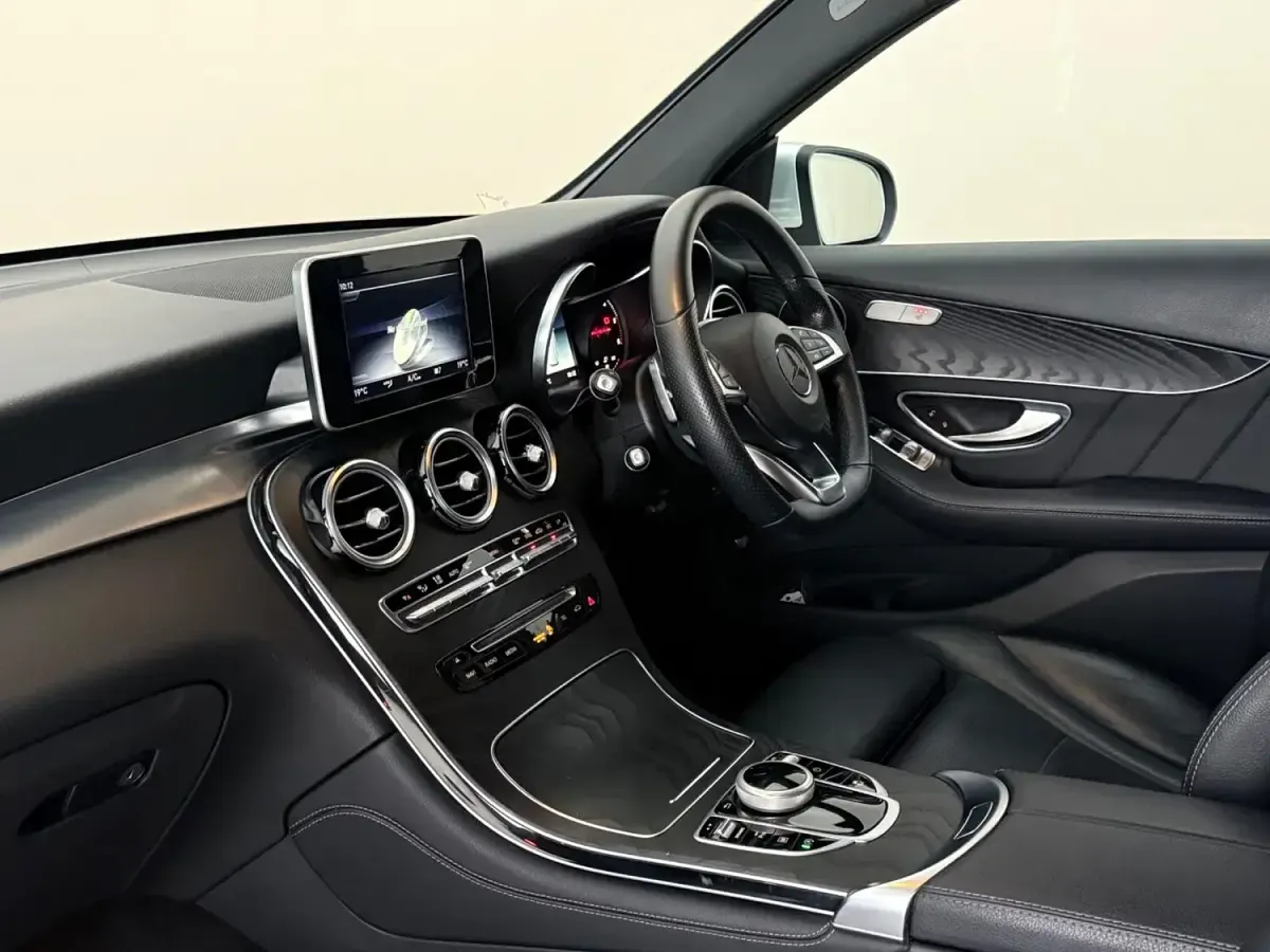 Used Mercedes GLC220 AMG line 170 HP (125 kW) 2017 Silver SUV