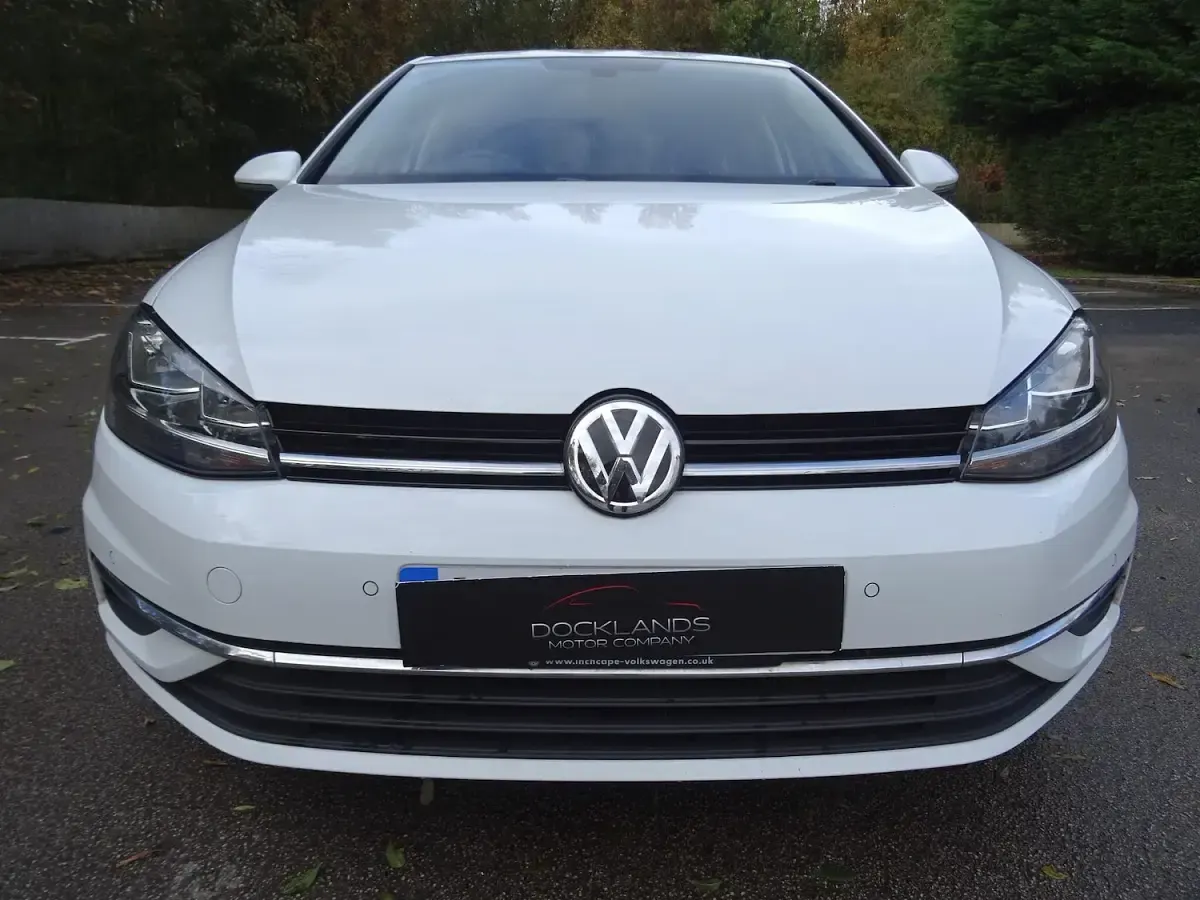 Used VW Golf VII SE 2017 White Hatchback