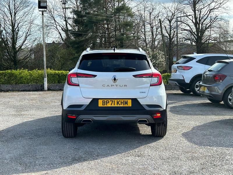 Used Renault Captur R.S. 2022 White SUV