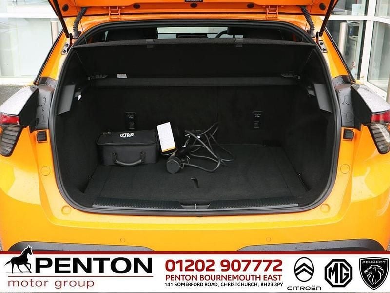 Used MG MG4 EV Trophy 147 kW (200 HP) 2023 Orange Hatchback