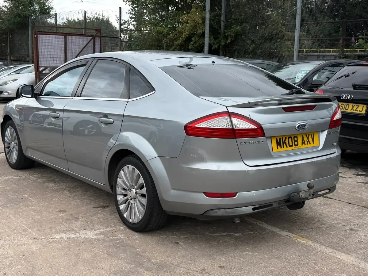 Used Ford Mondeo Titanium X 140 HP (102 kW) 2008 Silver Hatchback