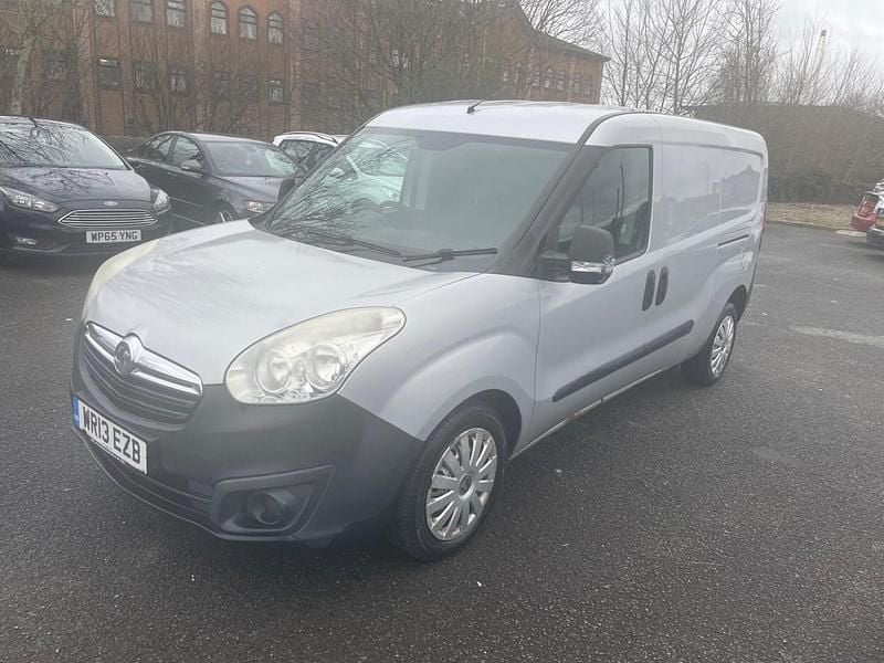 Używany Vauxhall Combo 2013 Srebrny Minivan
