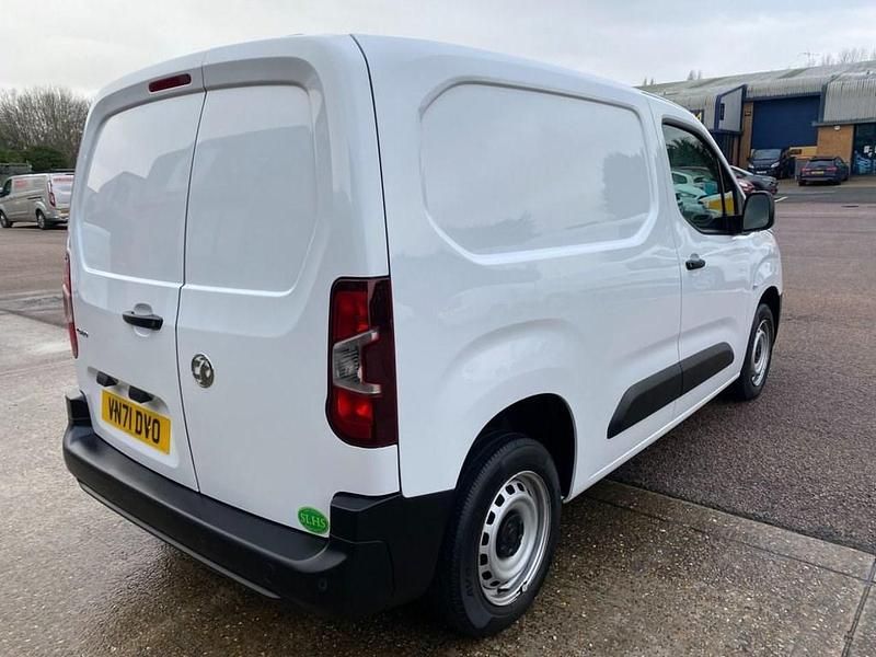 Second-hand Vauxhall Combo S 75 CP (55 kW) 2021 Alb Van