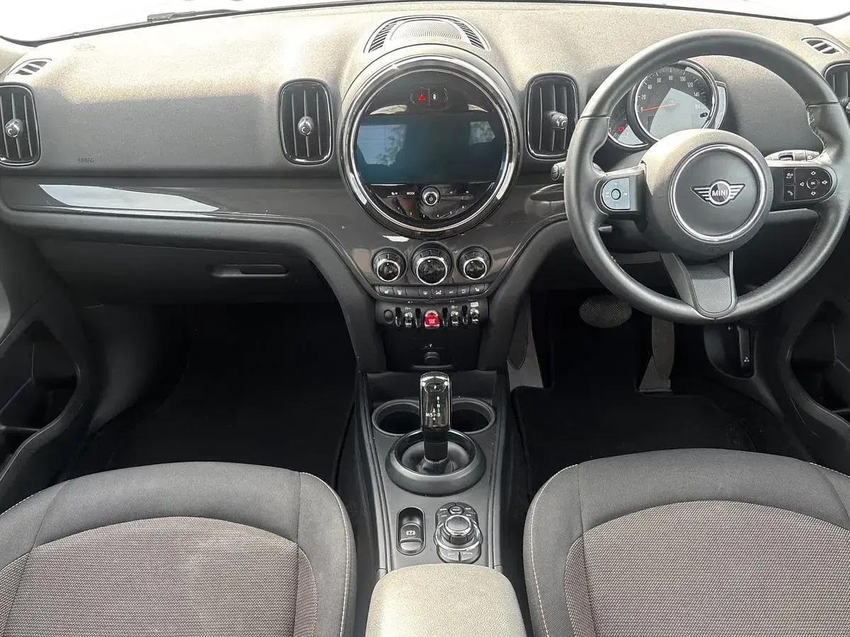 Usado Mini Cooper Countryman Classic 134 CV (98 kW) 2023 Blanco SUV
