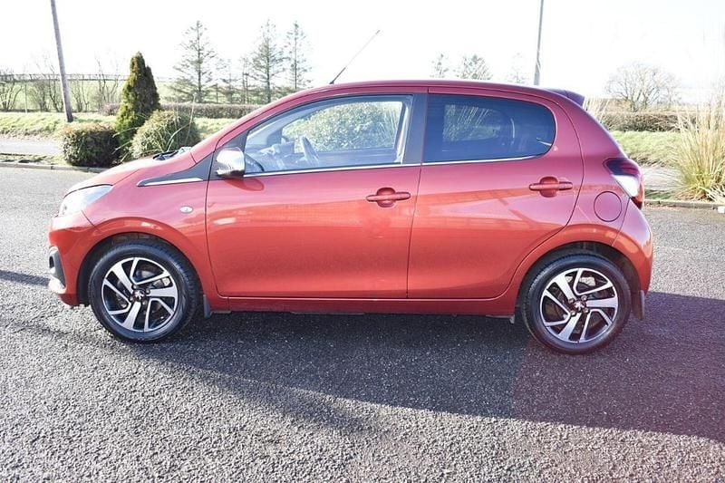 Used Peugeot 108 Collection 71 HP (52 kW) 2020 Red Hatchback