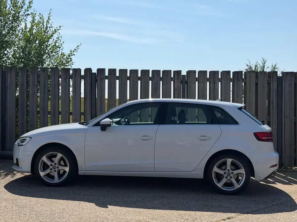 Used Audi A3 Sportback Sport 2016 White Hatchback