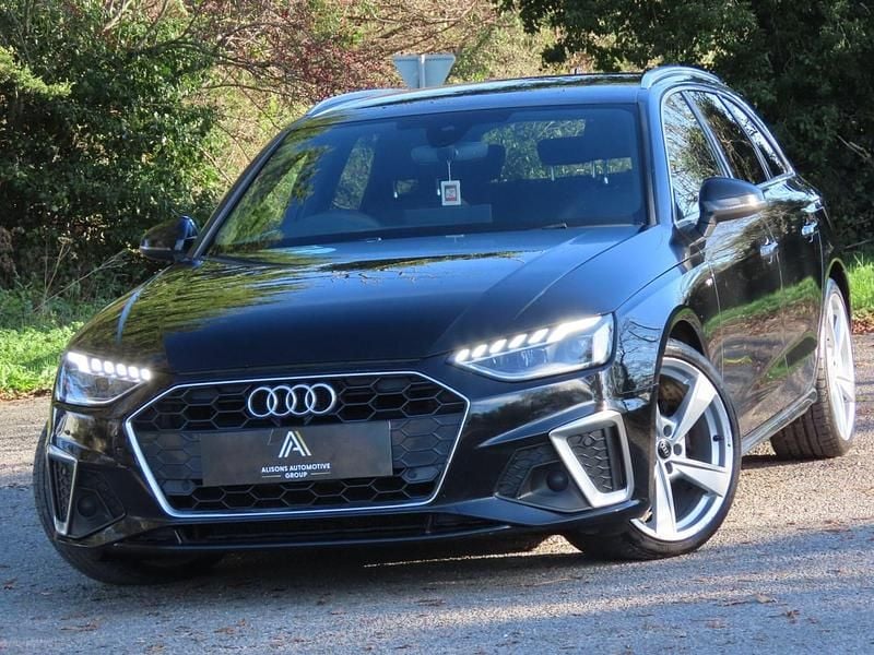 Begagnad Audi A4 S-Line 163 HK (119 kW) 2021 Svart Kombi