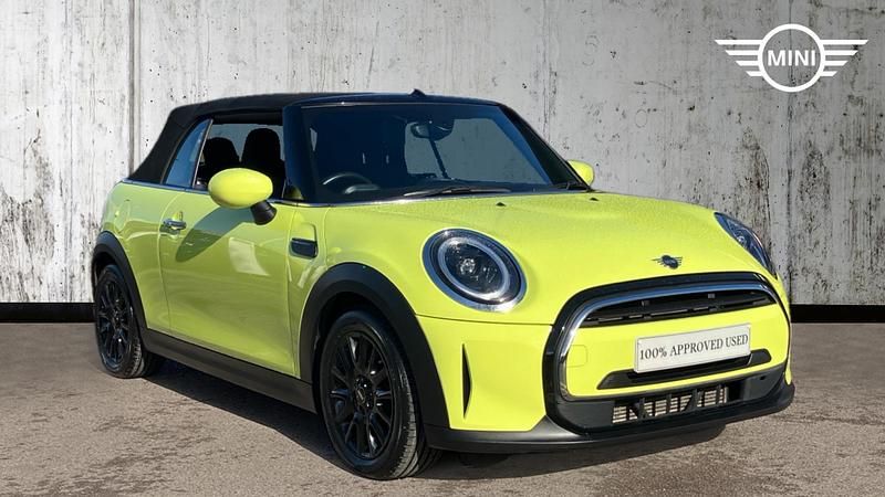 Zesty yellow Used 2022 Mini Cooper Classic Hatchback | £15,109 (Good price) - Image 1/4