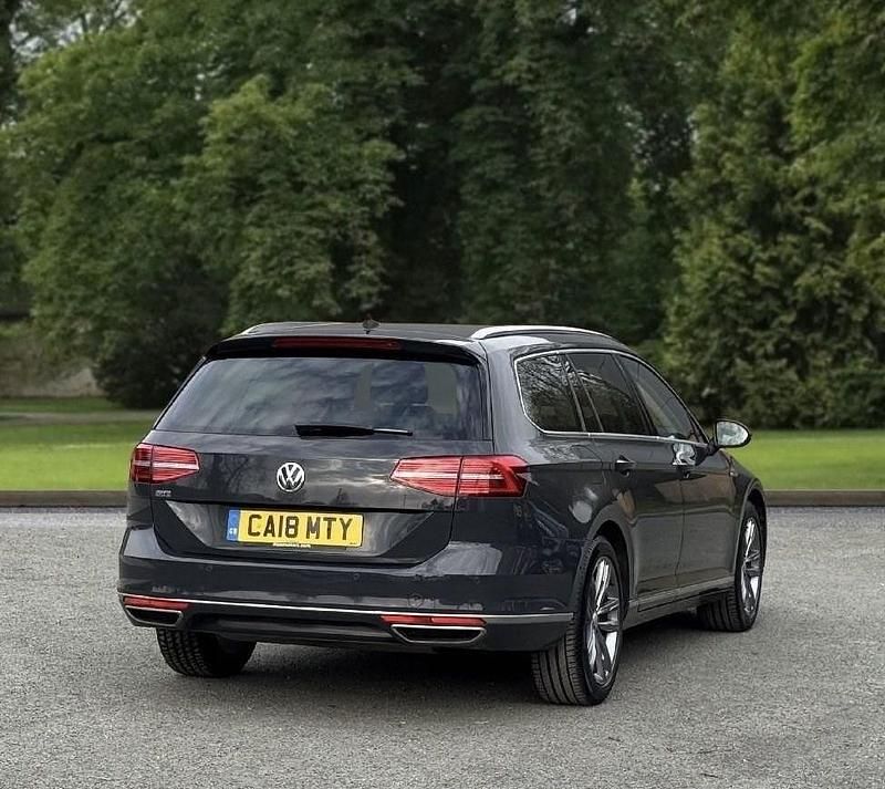 Used VW Passat GTE 218 HP (160 kW) 2018 Grey Estate