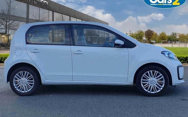 Used VW up! move up! 60 HP (44 kW) 2018 White Hatchback