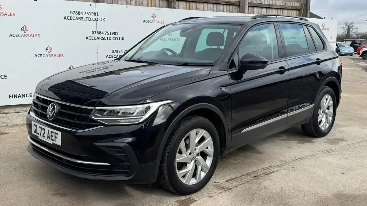 Begagnad VW Tiguan Life 150 HK (110 kW) 2022 Svart SUV